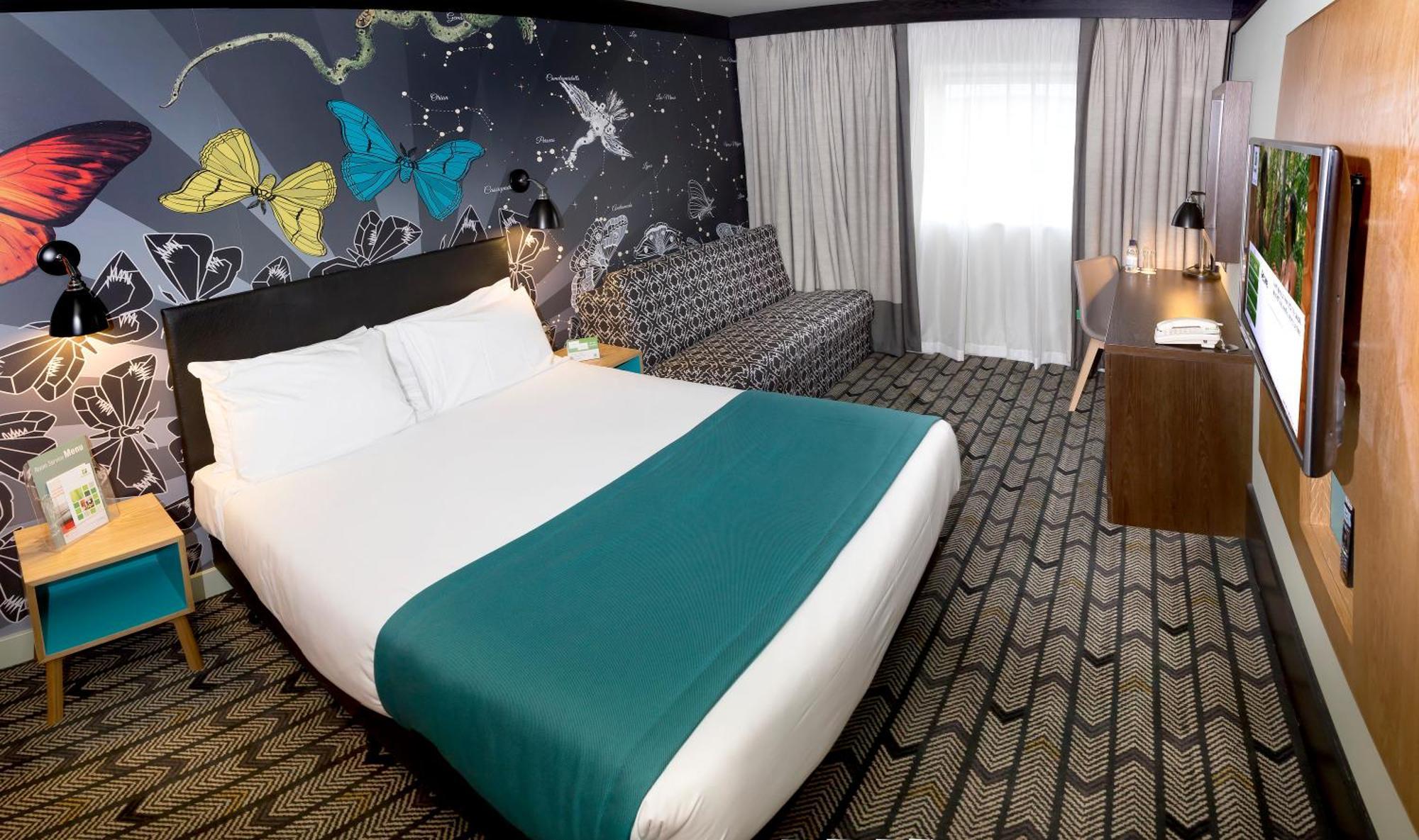 Holiday Inn Salisbury - Stonehenge By Ihg Еймсбъри Екстериор снимка